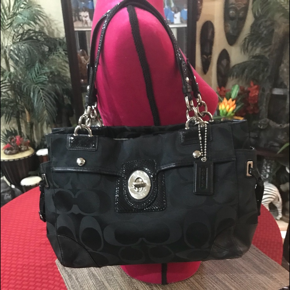 Coach Purse...SOLD  SOME WHERE ELSE